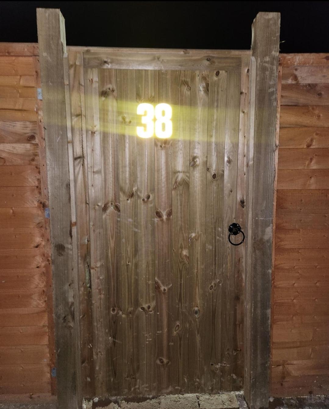 Twin Room In Crawley,Gatwick,West Sussex Ifield Εξωτερικό φωτογραφία
